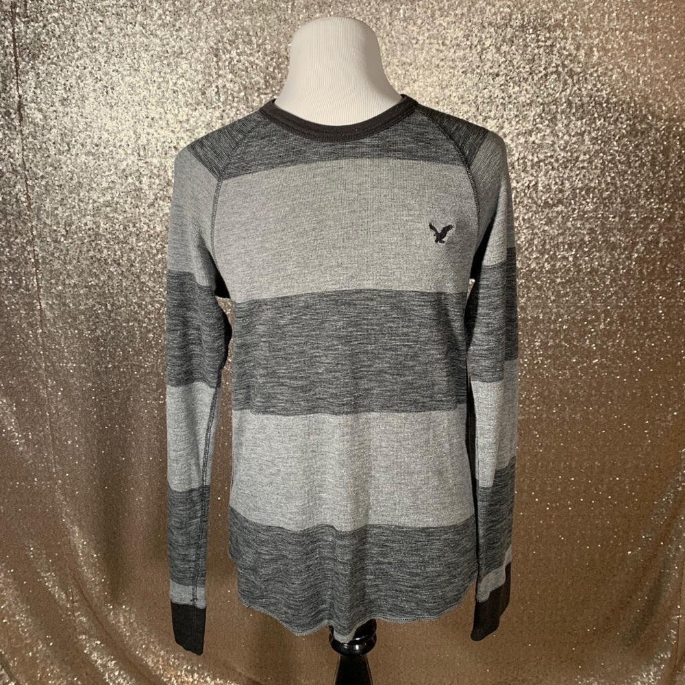 American Eagle Grey Striped Long Sleeve      B1